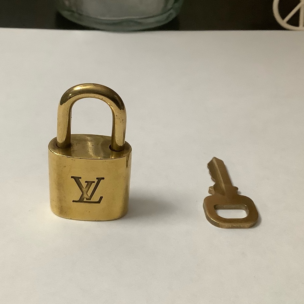 Louis Vuitton Lock and Key #308
